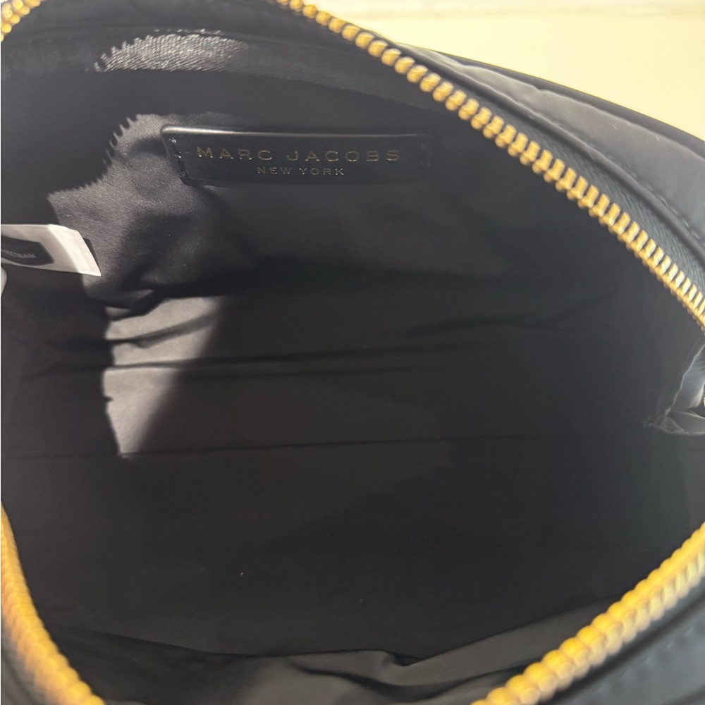 NWT Marc Jacobs nylon cosmetic pouch - Picture 4 of 5